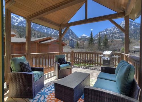 Ideal Location-Next to Fellin Park and Ouray Hot Springs-Pet Friendly