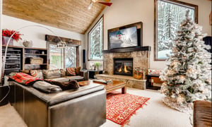 New Listing! Luxury West Vail Home - Private Hot Tub, Fire Pit, Deck/Grill
