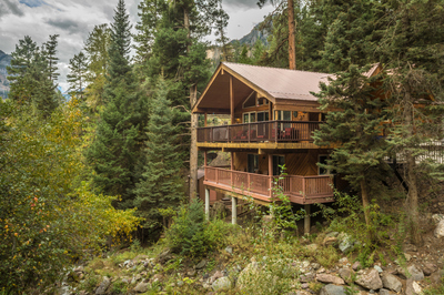 New Listing! Creekside Hidden Gem - Pet friendly - Close to Downtown Ouray