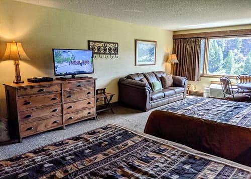 Tamarron Lodge #414 - Mtn Views - Golf - AC/Pool/Hot Tub - Ski Shuttle