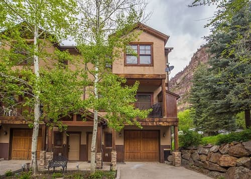 Newly Furnished Ouray Townhome - Air Conditioning - Pets Welcome