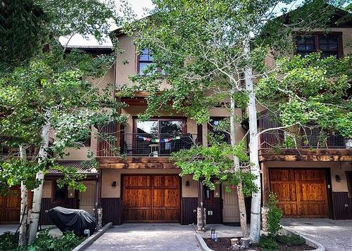 Large Upscale Townhome - A/C! - Near Downtown Ouray - Balcony