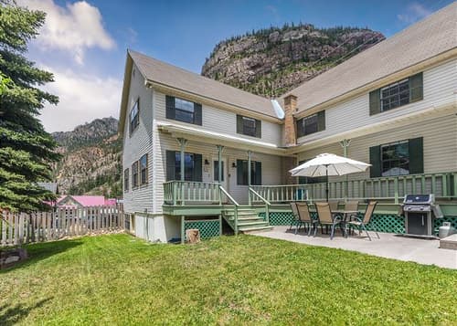 Historic Home - Downtown Ouray - Front Porch- Pet Friendly-AC-Pool Table!