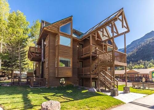 Affordable Condo - Prefect Location - One block from Downtown Ouray