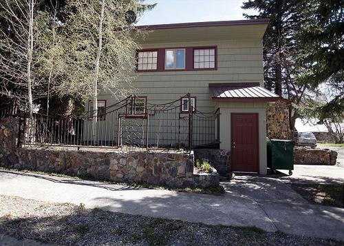 Walk to Everything Ouray – Very Well-Suited Cottage – Pet Friendly