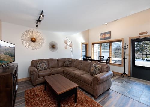 Pet Friendly - Remodeled Animas River Valley Townhome