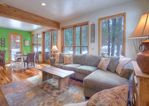 Creekside Retreat Waterfront Home 20 Minutes from Downtown Durango