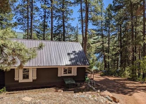 New Listing! NellieMay Cabin - Walk to Lake, Porch, Grill, Pets OK
