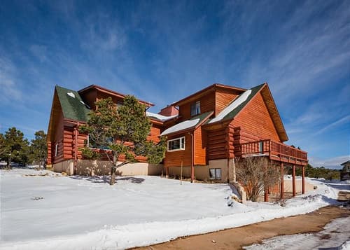 NEW! Heartland Lodge & SouthSide Mesa Family Retreat - Mtn Views, Near Forest