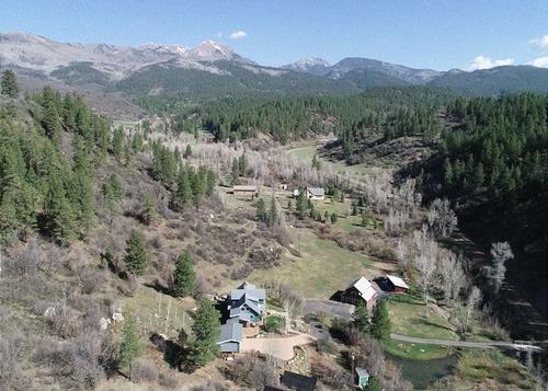 Secluded Home on Lightner Creek - 15 mins. to Dgo - Amazing Views & Hot Tub