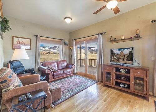 New Listing! Cozy Home-Spectacular Mountain Views