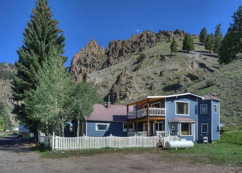 Spacious Home  - Ideal Location Near Downtown Creede - Pets Welcome