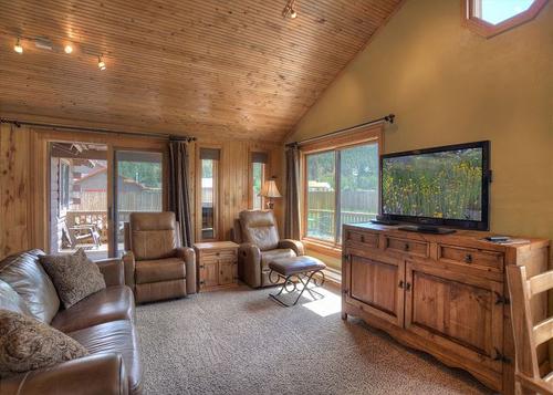 New Listing! Colorado Style Log Cabin - Close to Wolfe Creek Ski Area 