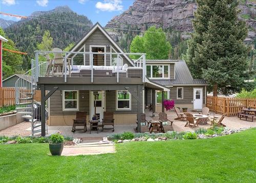 New Listing! Cozy Home - Blocks to Downtown Ouray - A/C - Dog Friendly!