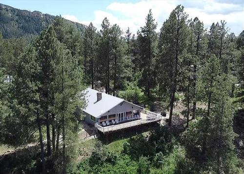 Updated Home on 2 Acres - 15 Minutes to Downtown Durango - Huge Deck w/ Views