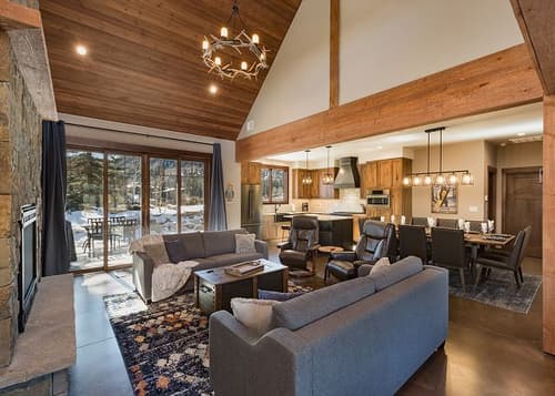 Brand New Lake Front Home Across from Purgatory - Hot Tub/Fire Pit/AC- Views