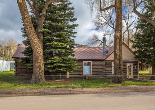 New Listing!  Quaint Historic Family Friendly Home - In Heart of Creede