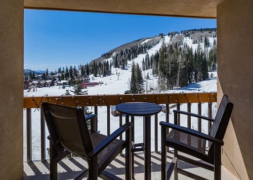 Updated Ski in/Ski Out Condo - Corner Unit - Two Decks - Awesome Slope Views
