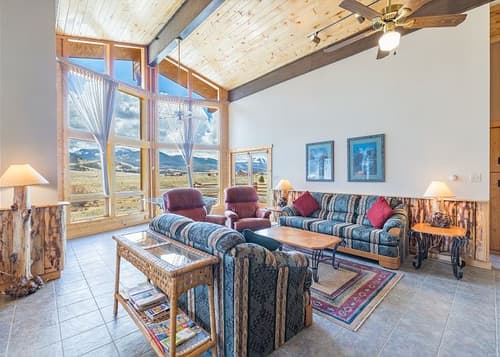 New Listing! Mins to Downtown Creede - Amazing Views of the Rio Grande River 