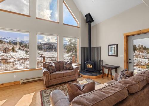 New Listing! Sneffels Retreat - Tranquil Getaway - Direct Views of Sneffels!