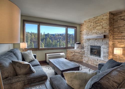 Down Home in Durango |10 min to Ski - Pool/HotTub/AC - Mountain Views - Golf