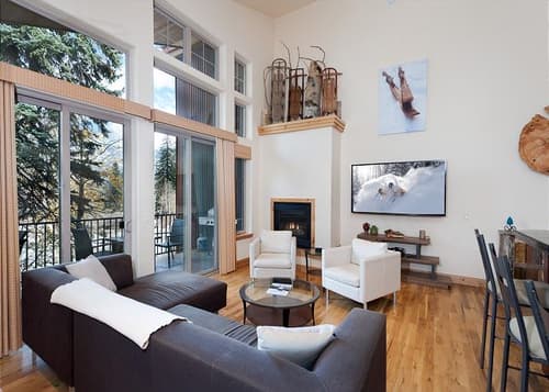 Luxury Townhome - Views - Ski in/Out - End Unit - Fire Pit